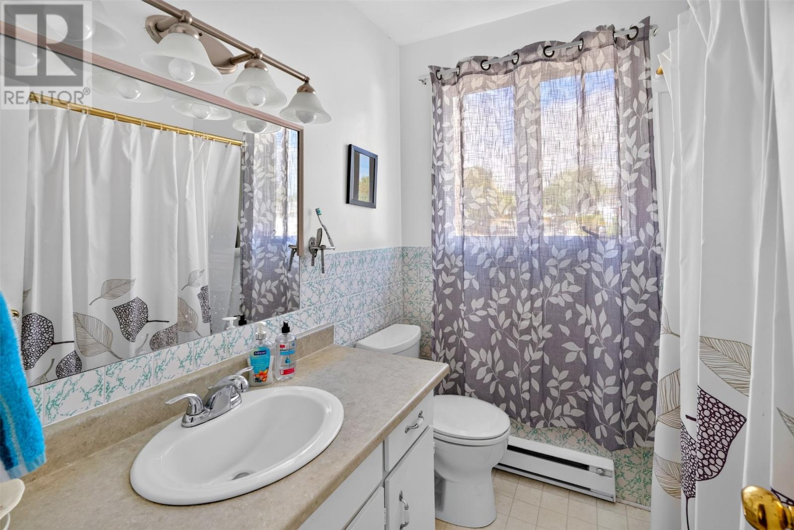 211 Canada Drive Property Photo 28