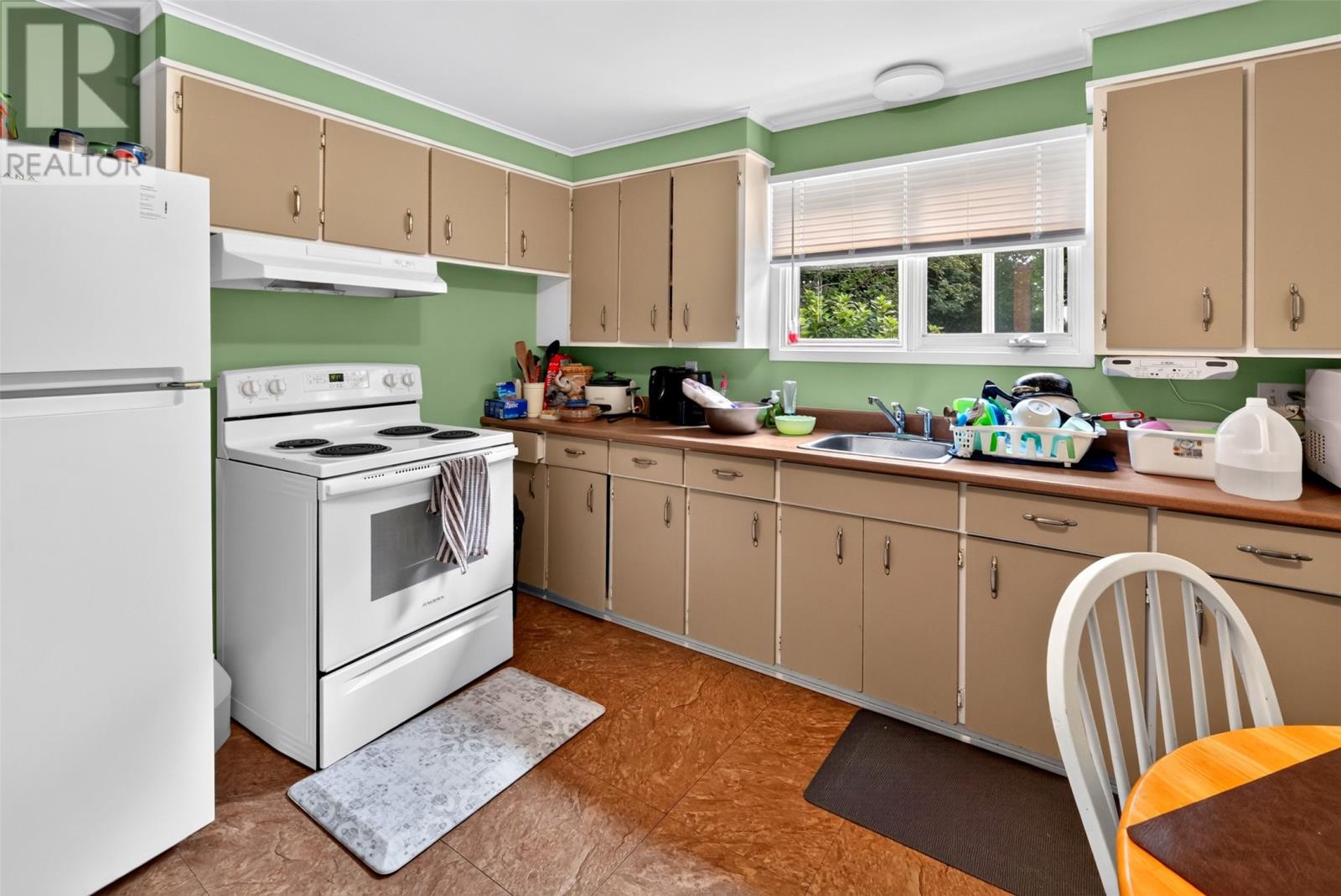 211 Canada Drive Property Photo 32