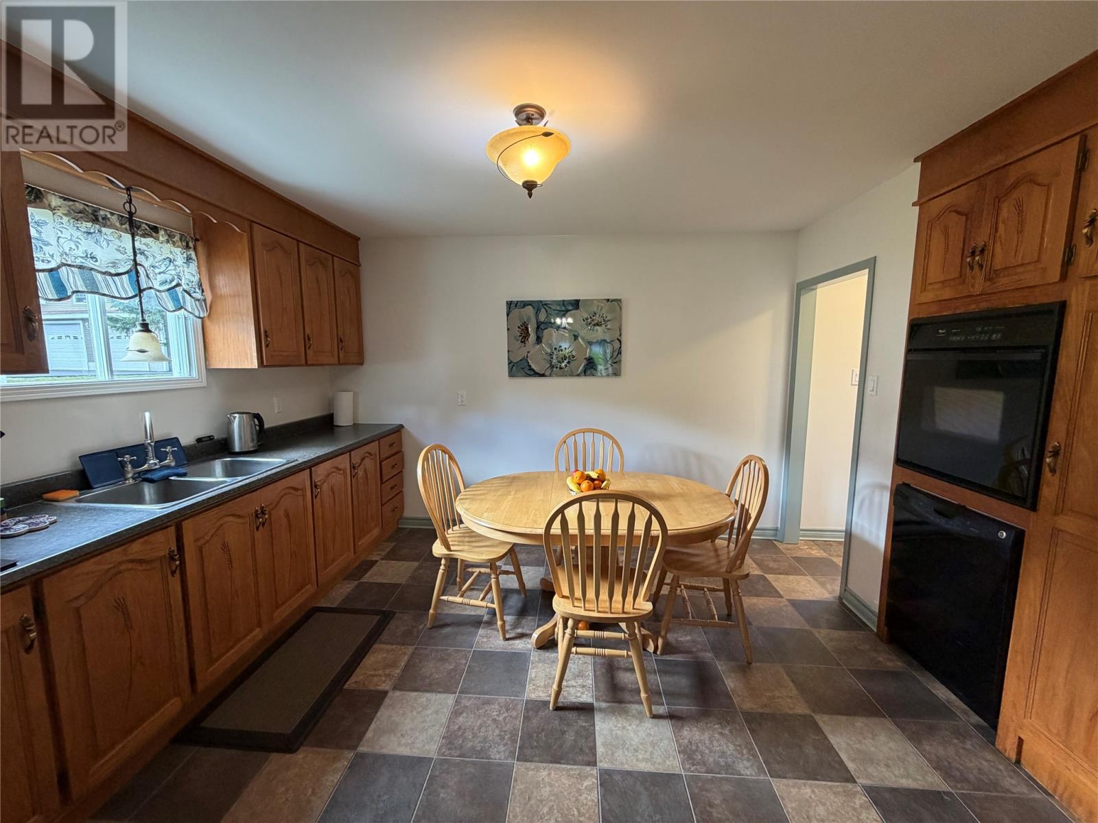 714 Harvey Street Property Photo 7