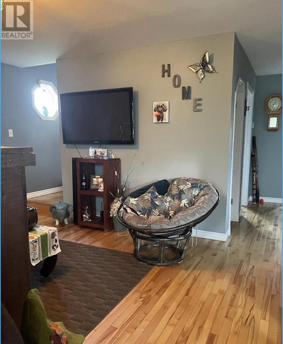 157 West Street Property Photo 8