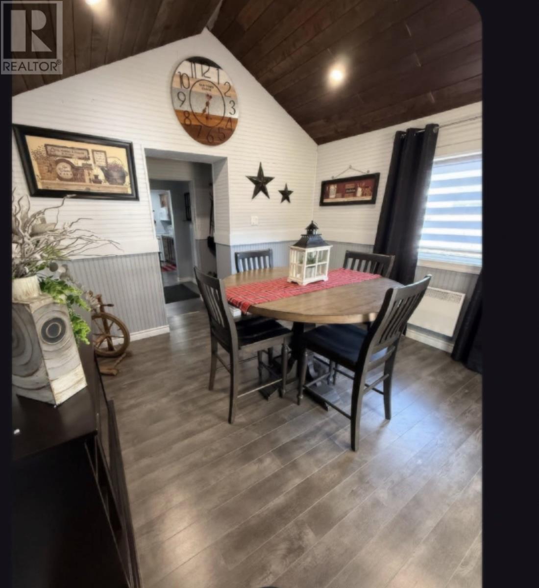 72 High Street Property Photo 17