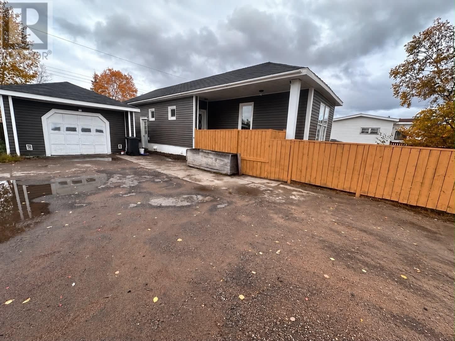 84 Windsor Drive Property Photo 1