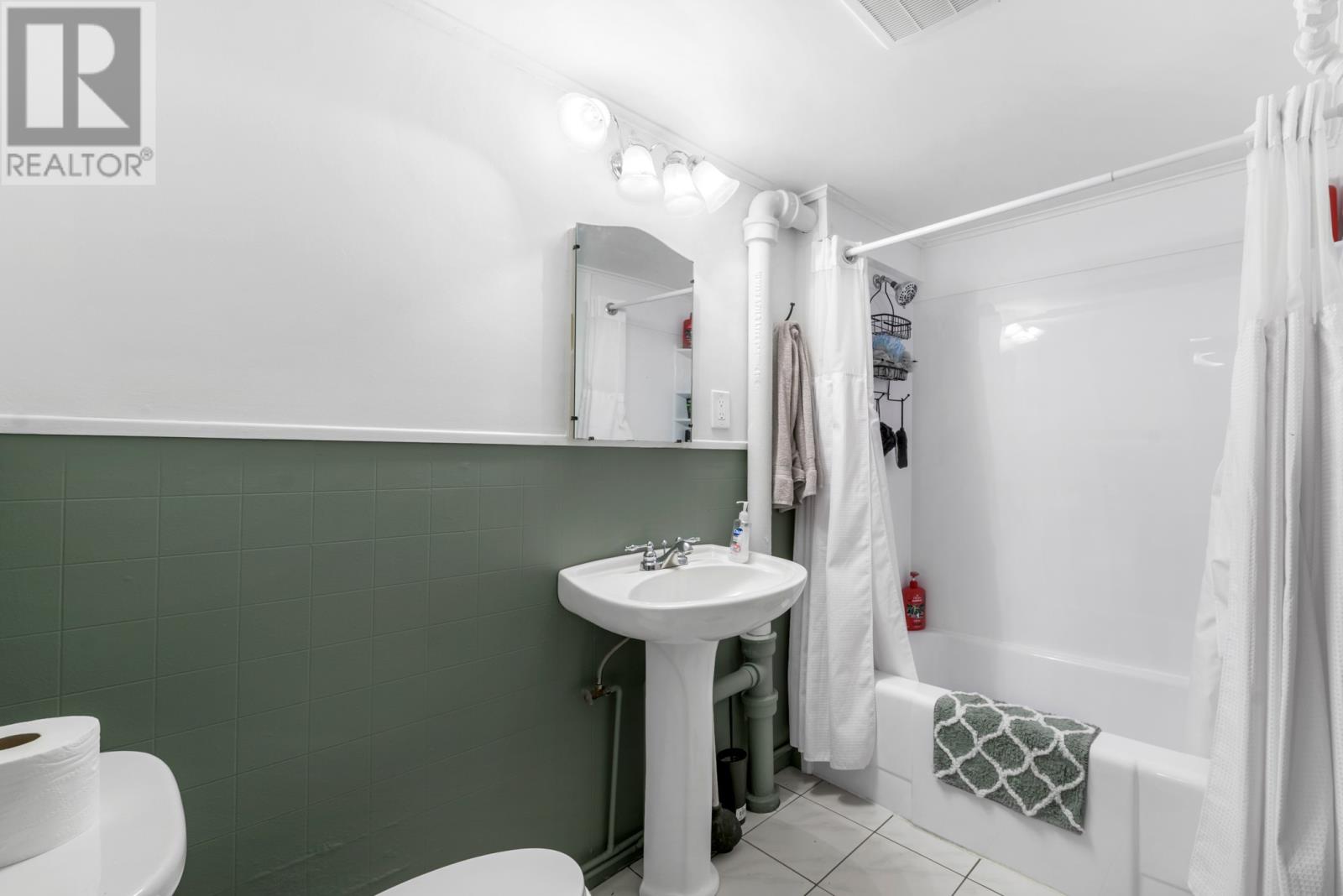 176 Patrick Street Property Photo 14