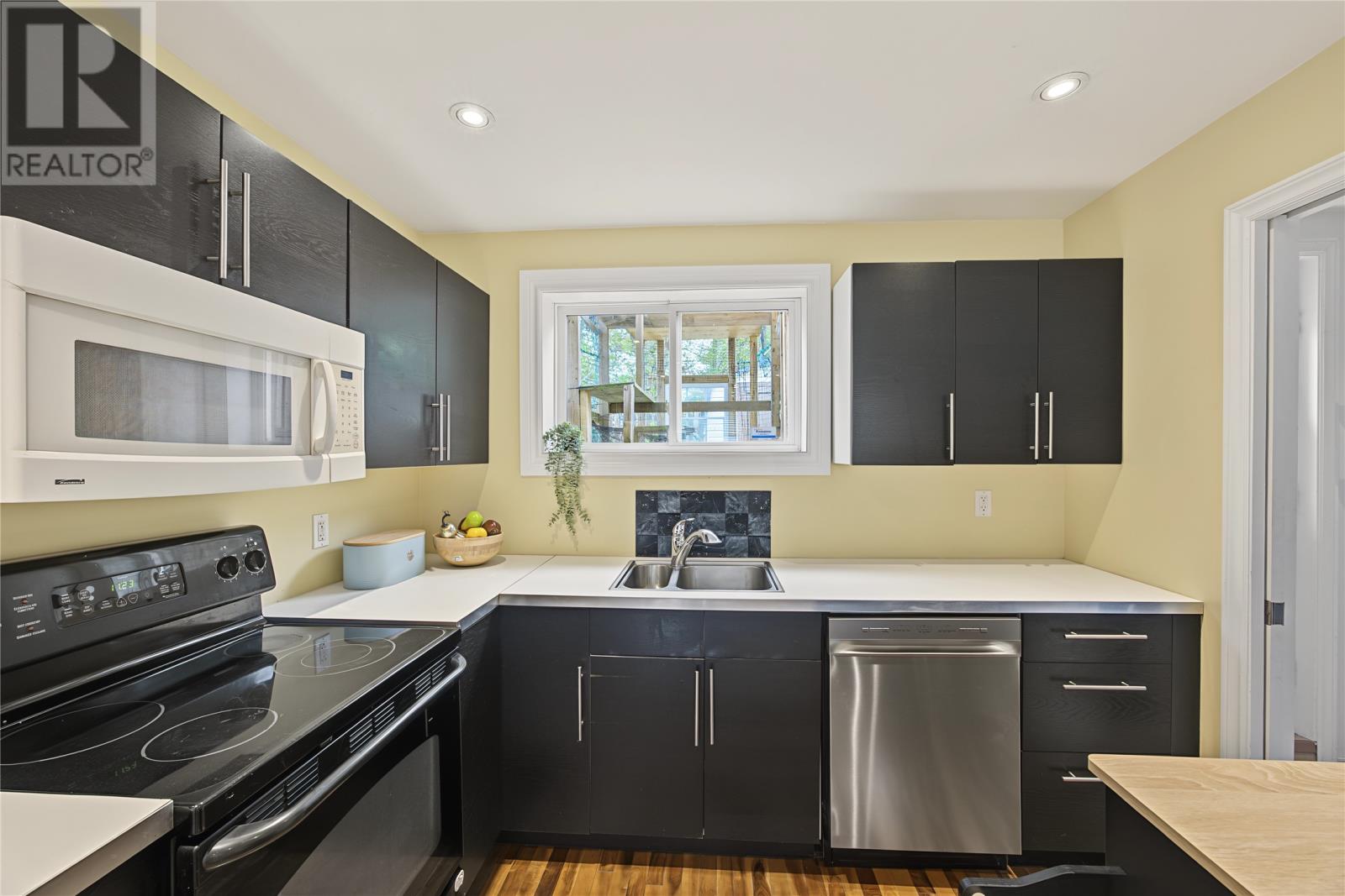 30 Scott Street Property Photo 13