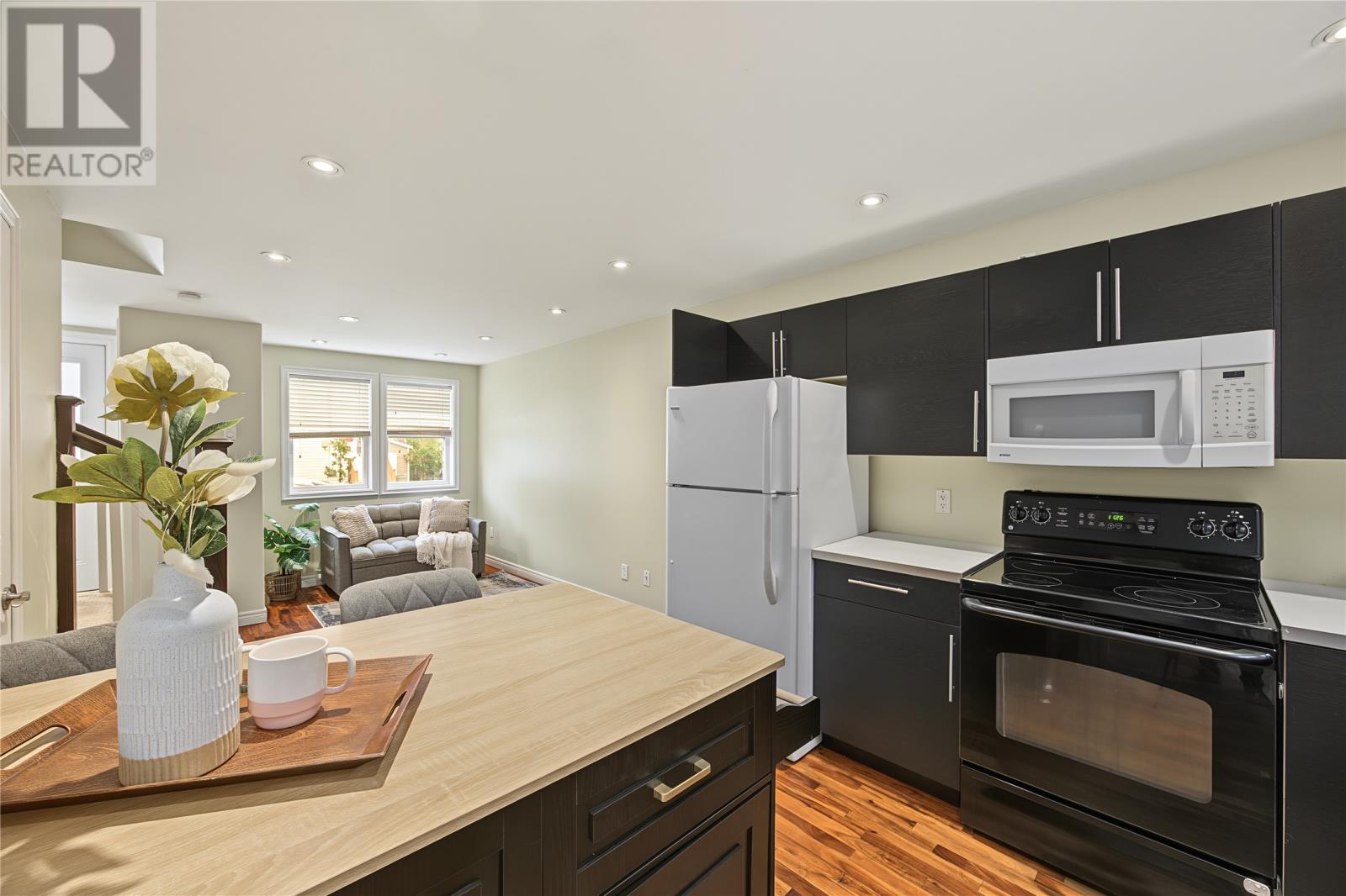 30 Scott Street Property Photo 18