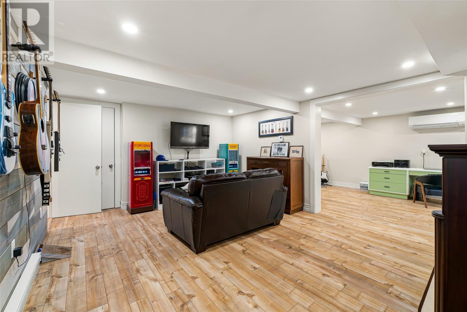 5 Teasdale Street Property Photo 27