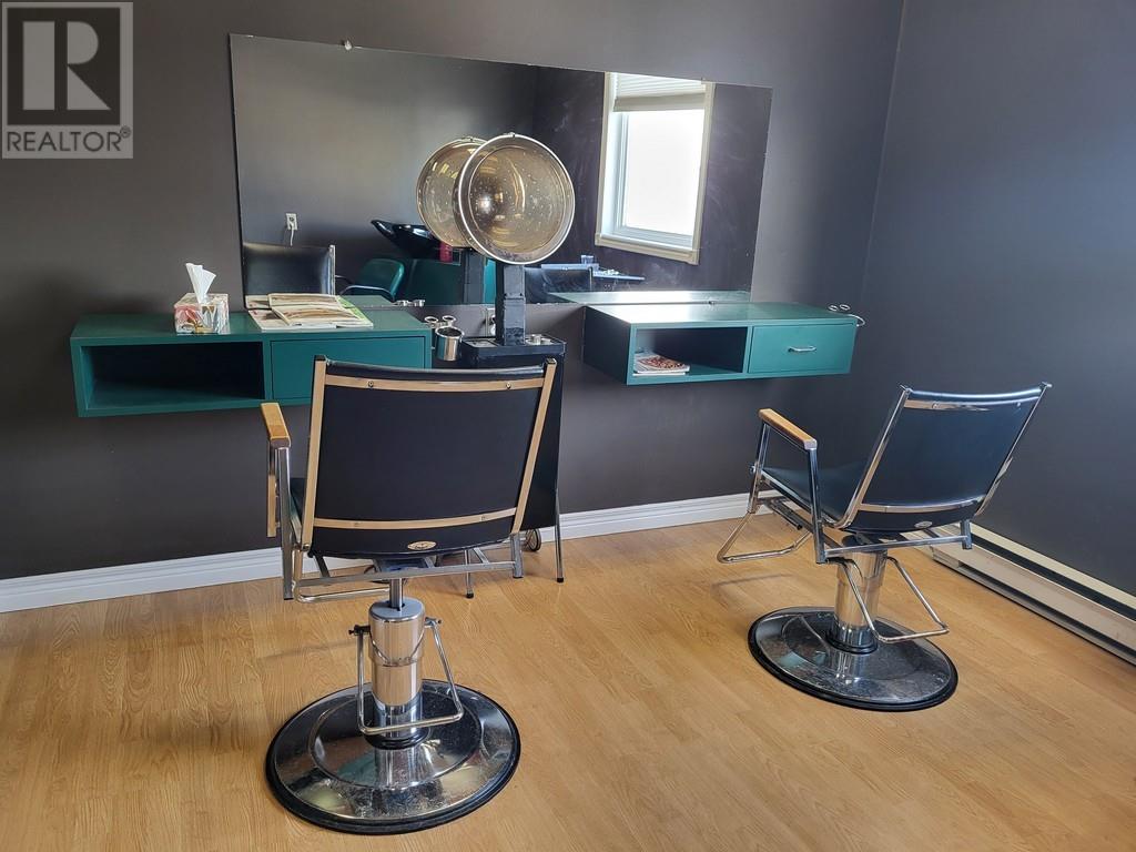 54 High Street Property Photo 17