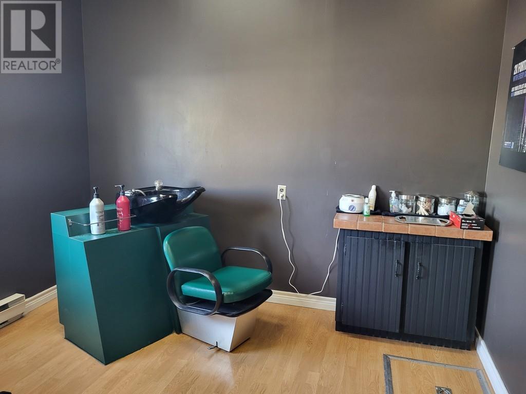 54 High Street Property Photo 19