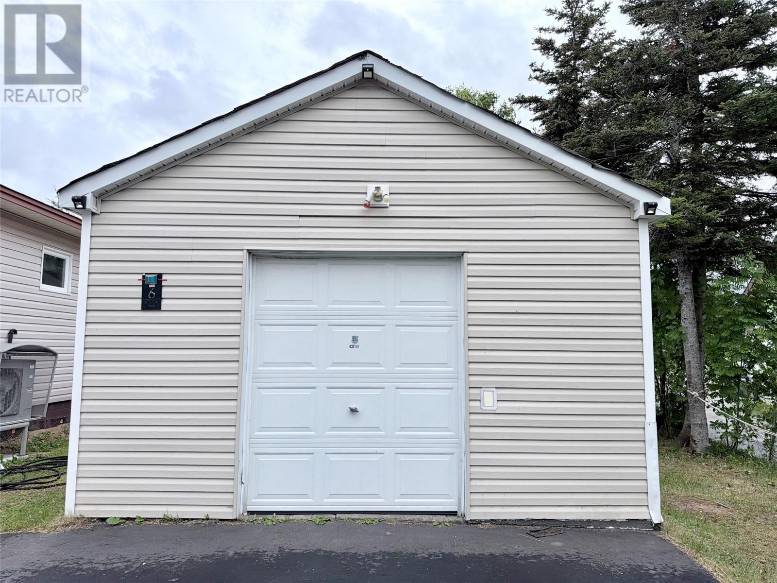 6 Third Avenue Property Photo 19