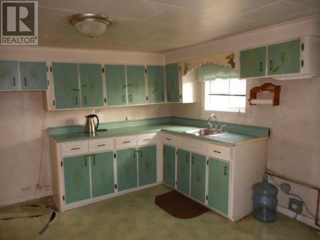 380 Main Street Property Photo 7