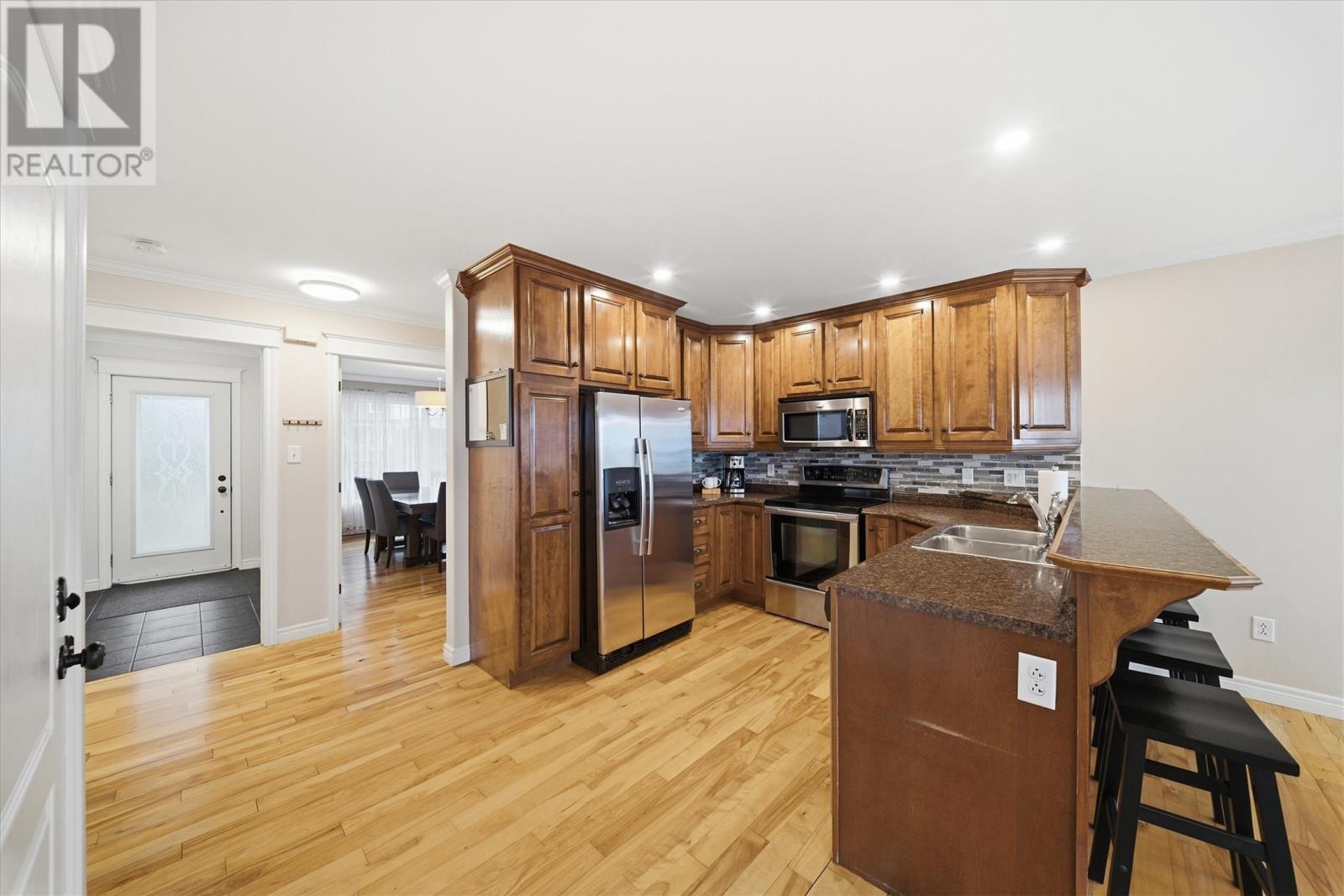 5 Lasalle Drive Property Photo 9
