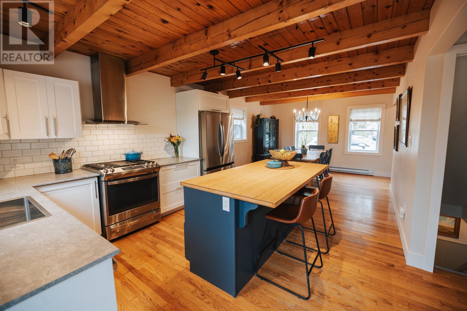 18 Hamilton Place Property Photo 16