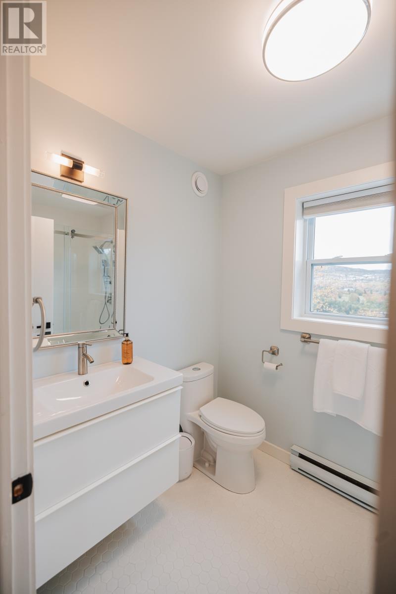 18 Hamilton Place Property Photo 29