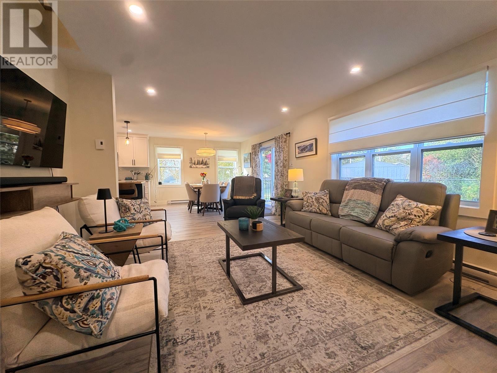 1 William White Boulevard Property Photo 7