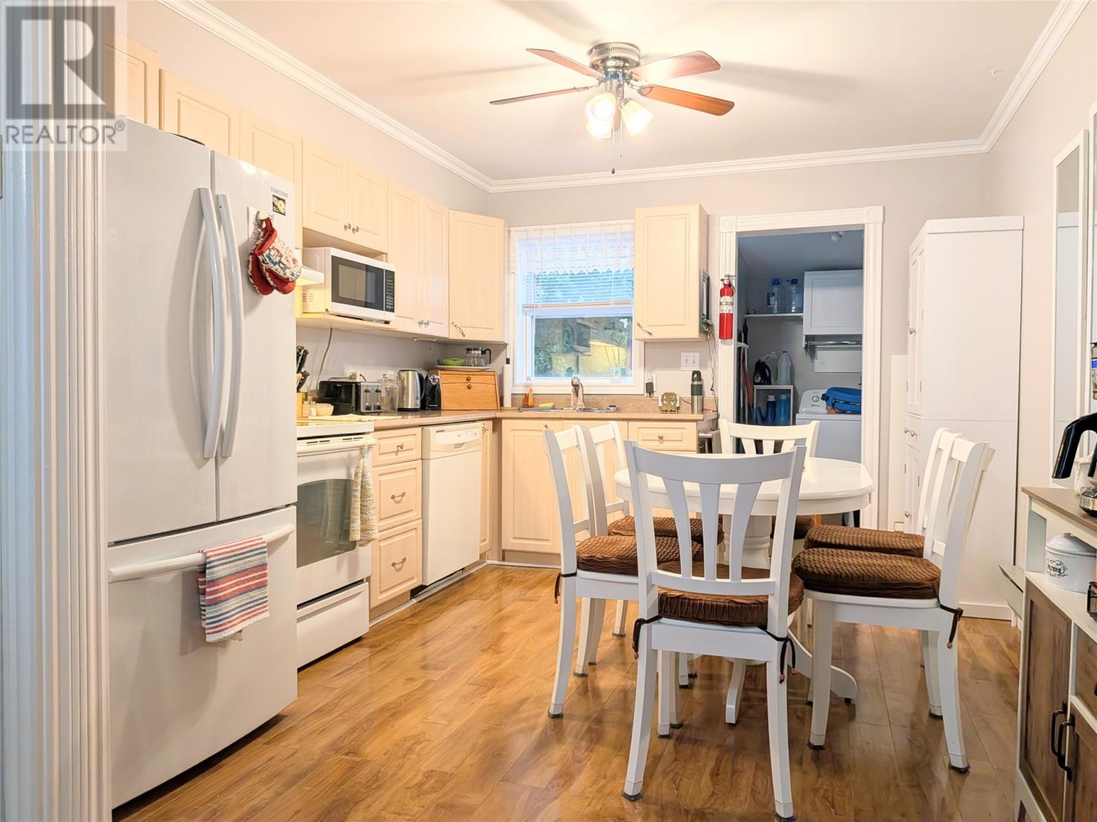 41 Pleasant Avenue Property Photo 6