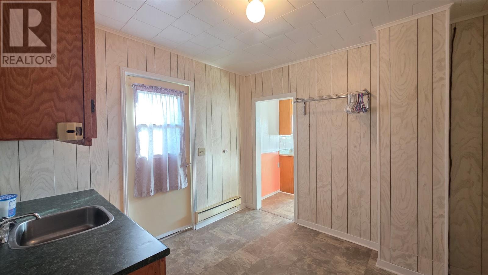 143 Bayview Street Property Photo 9
