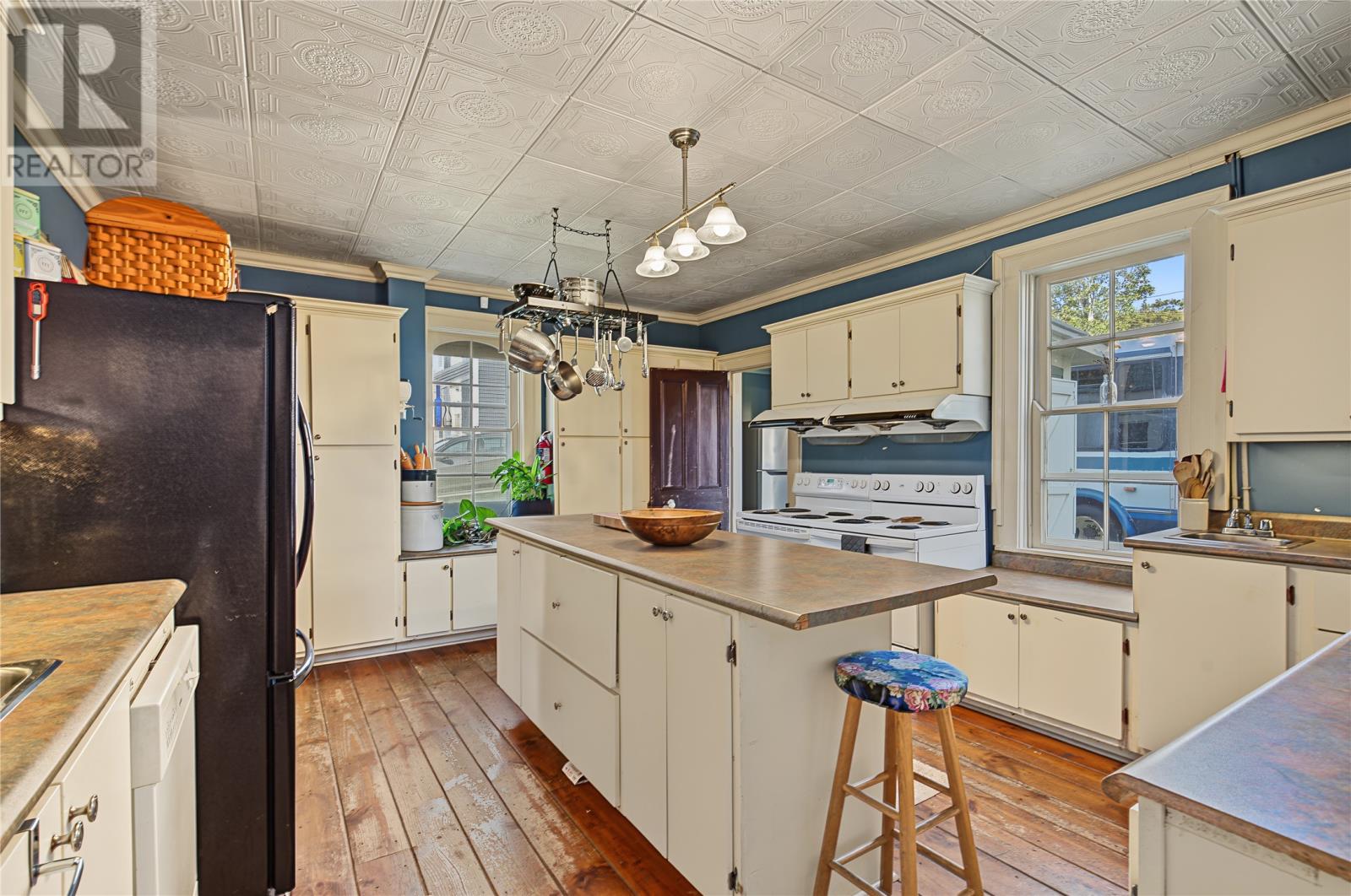 8 Patrick Street Property Photo 10