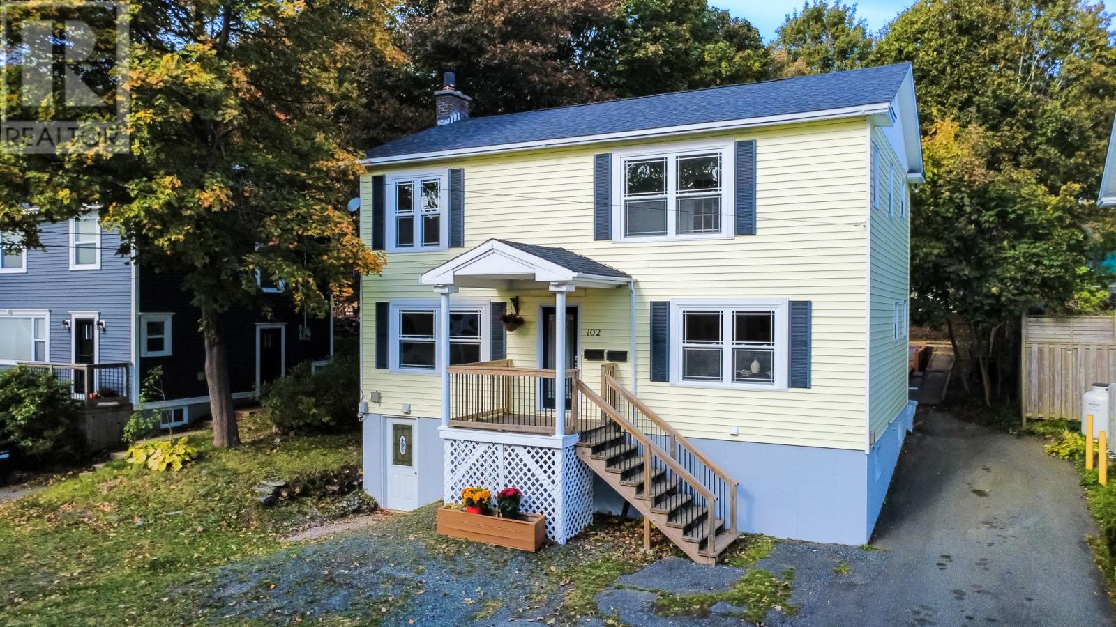 102 Topsail Road Property Photo 1