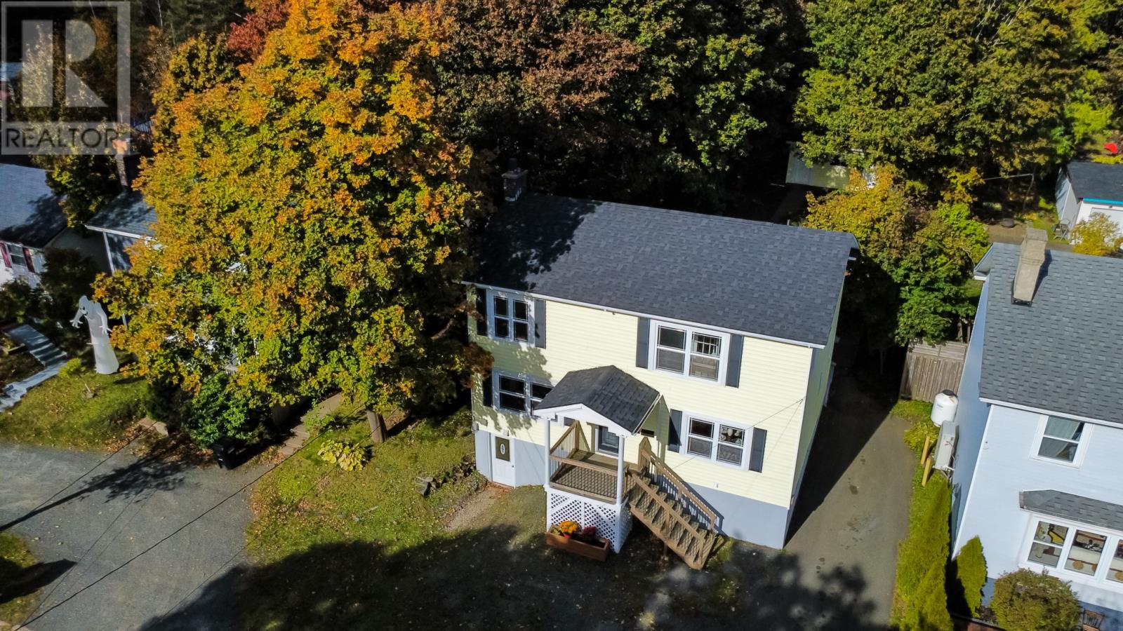 102 Topsail Road Property Photo 2