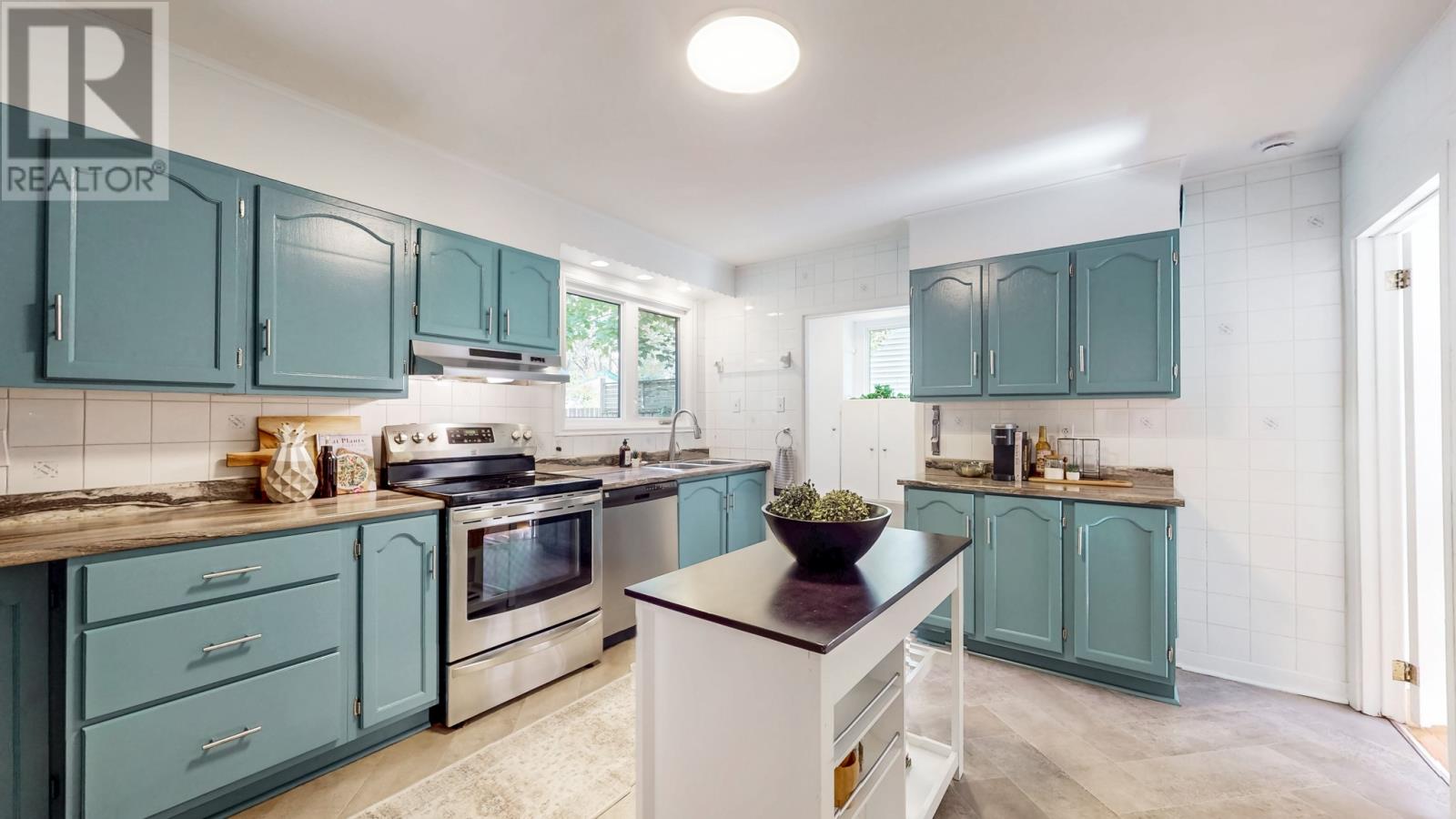 102 Topsail Road Property Photo 18
