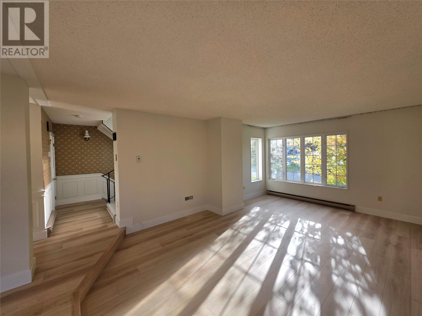 41 Macpherson Avenue Property Photo 4