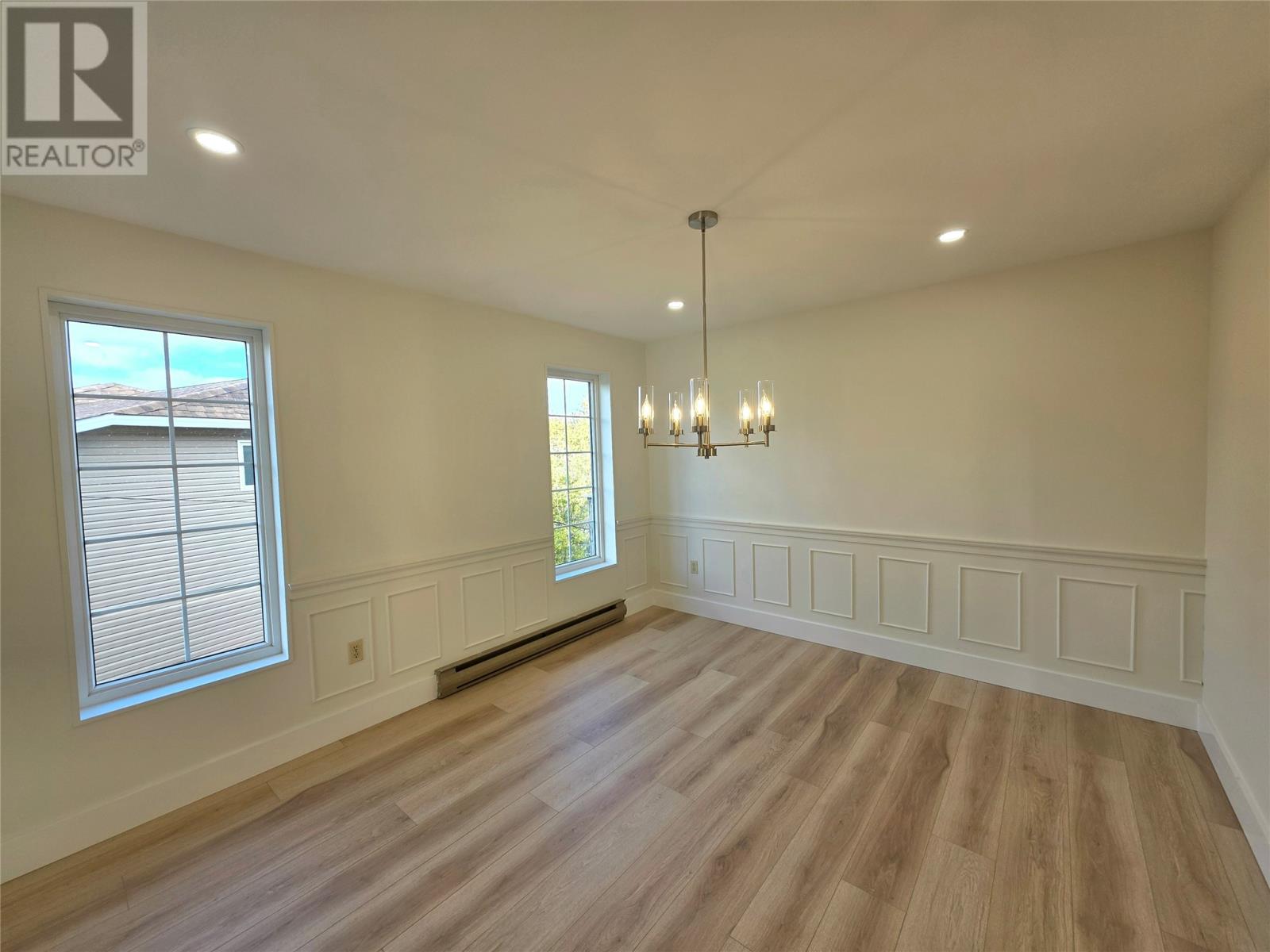 41 Macpherson Avenue Property Photo 7