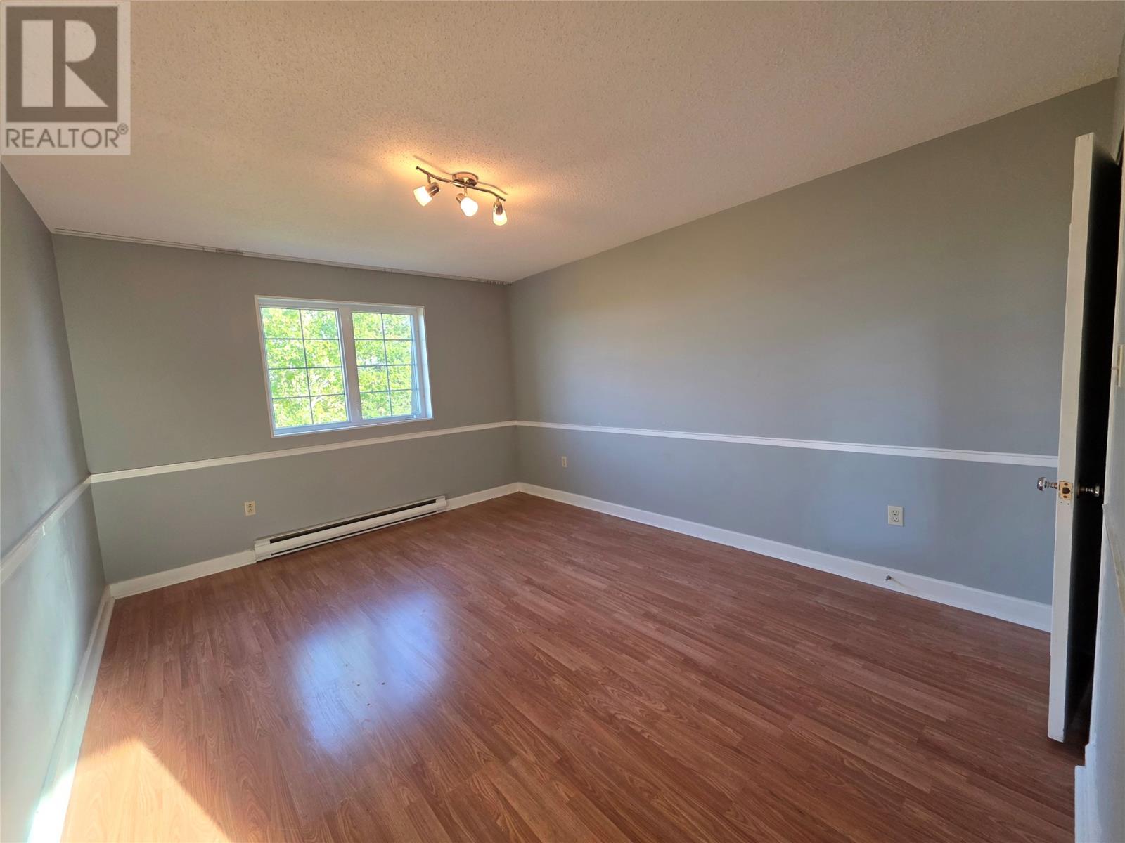 41 Macpherson Avenue Property Photo 16