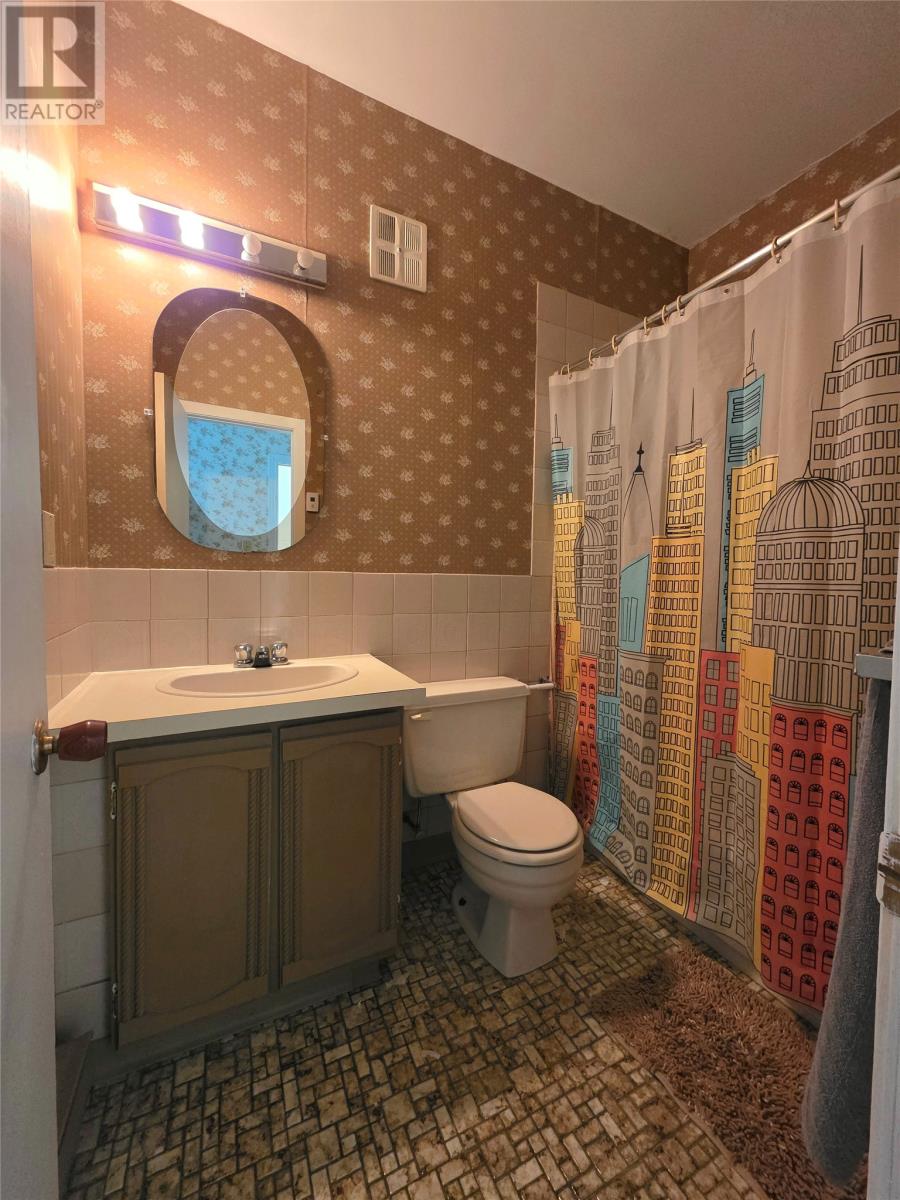 41 Macpherson Avenue Property Photo 26