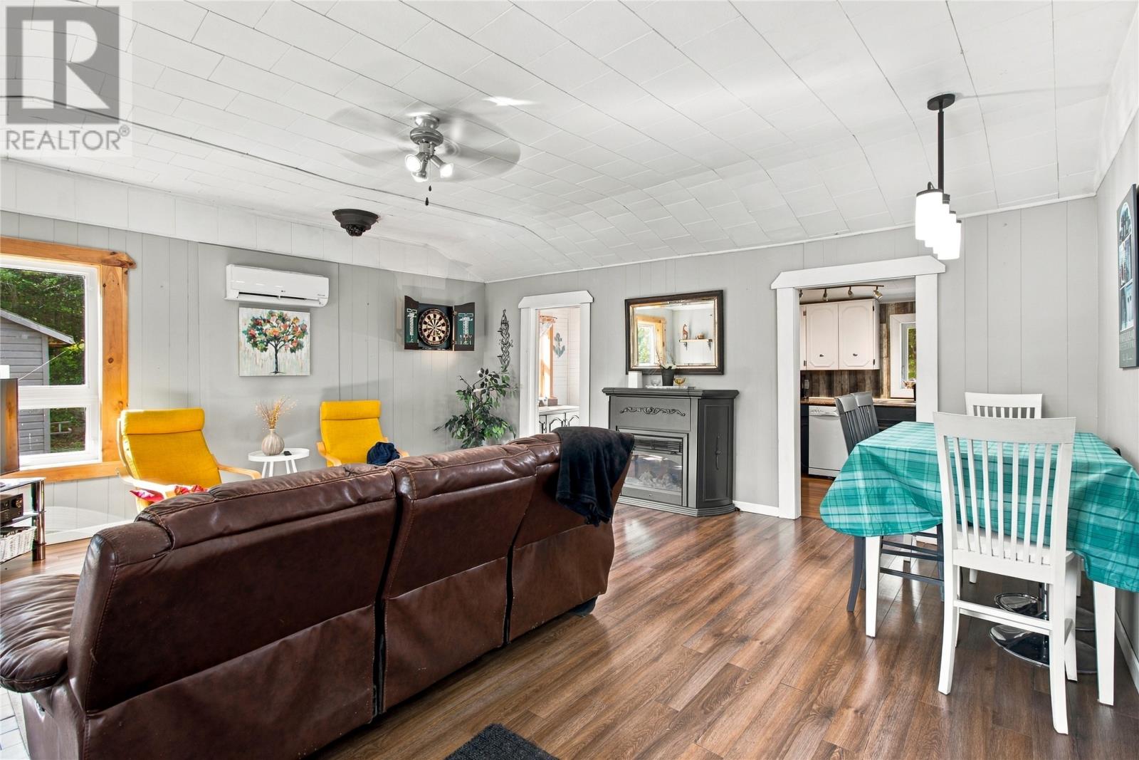 542 Beachycove Road Property Photo 6