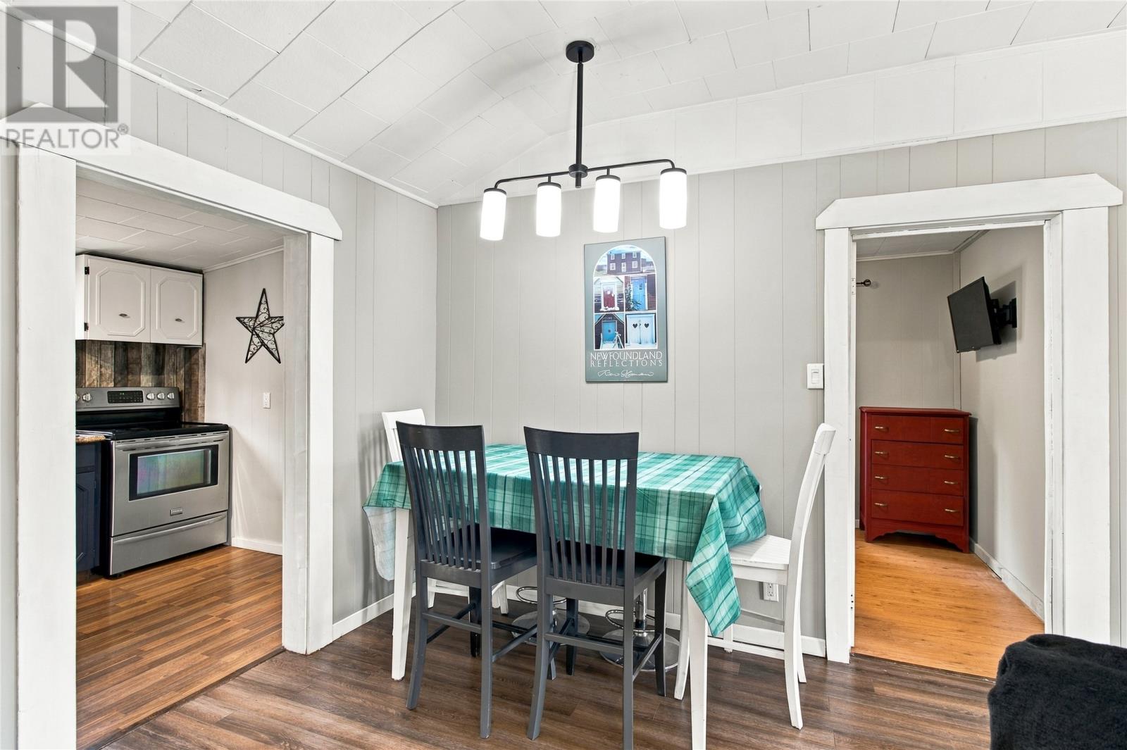 542 Beachycove Road Property Photo 7