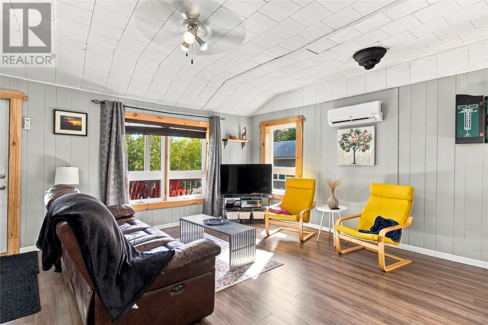 542 Beachycove Road Property Photo 8