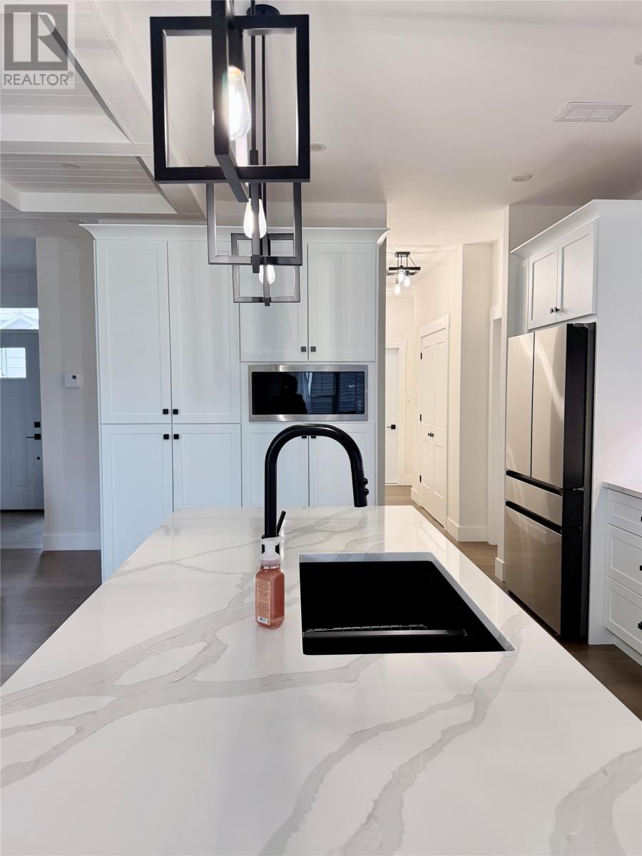 28 Pike Street Property Photo 16