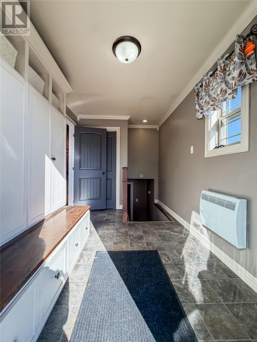 358 Creston Boulevard Property Photo 3