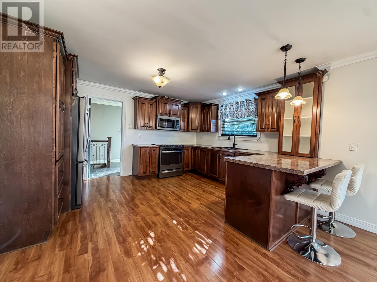 358 Creston Boulevard Property Photo 5