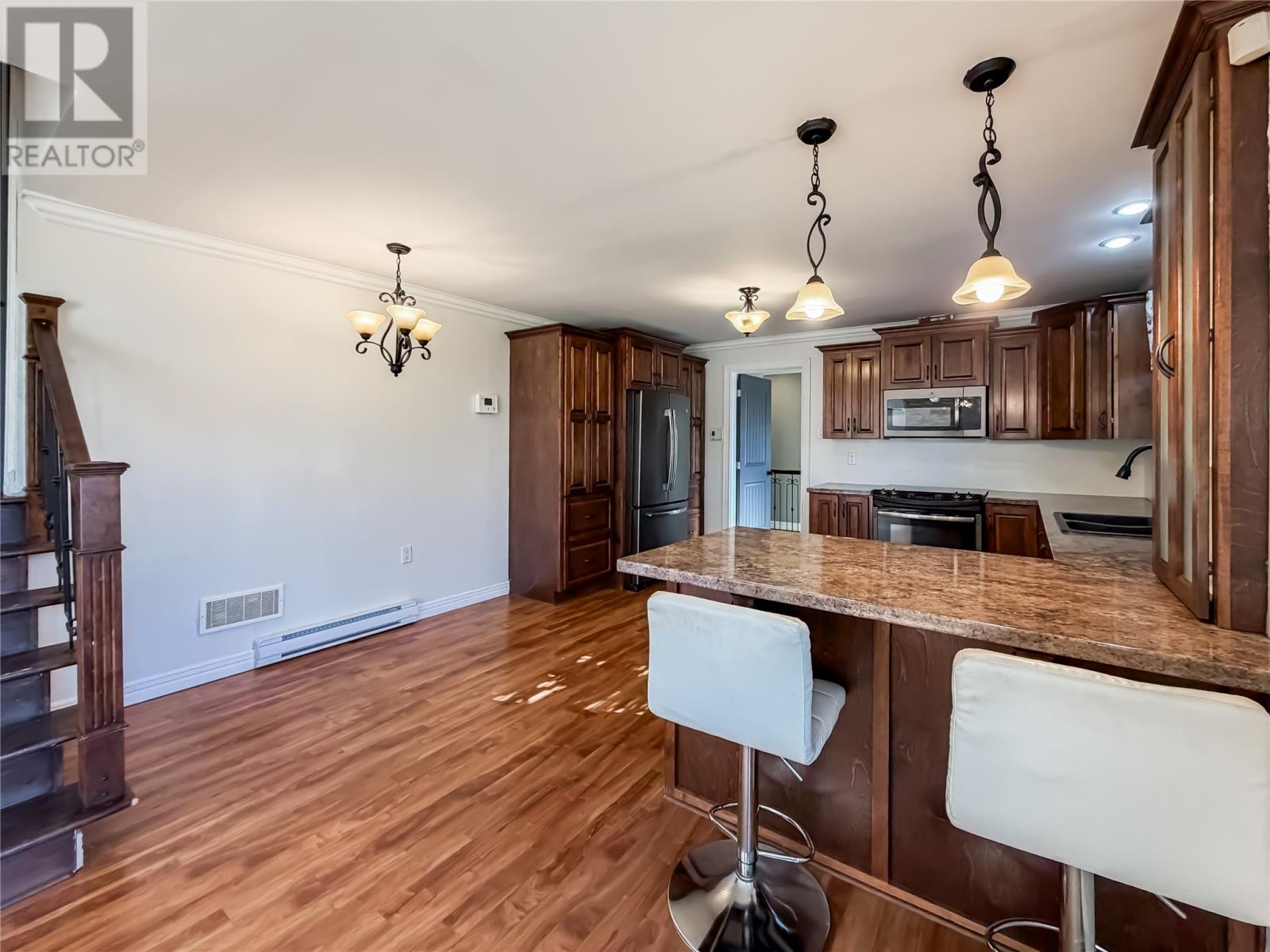 358 Creston Boulevard Property Photo 6