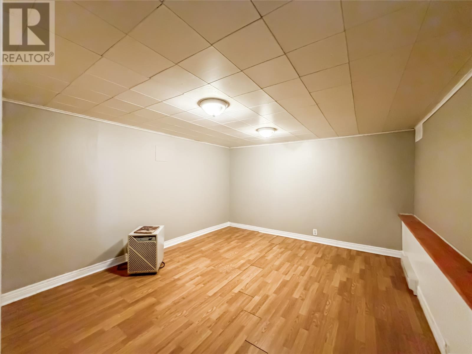 358 Creston Boulevard Property Photo 24