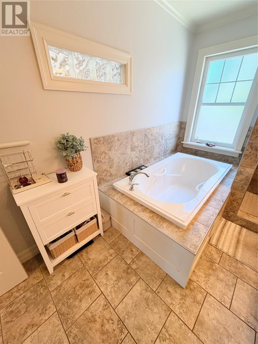 10 Ball Street Property Photo 24