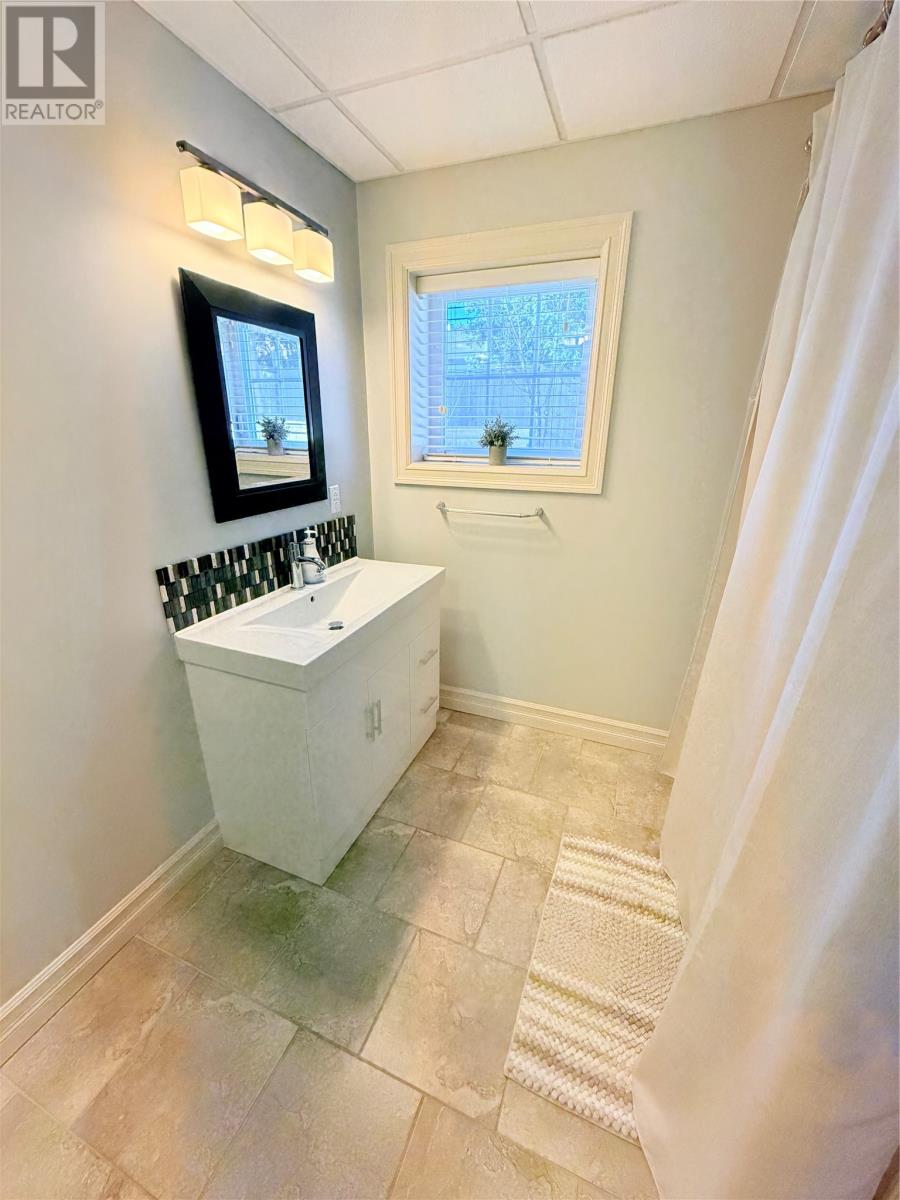 10 Ball Street Property Photo 38