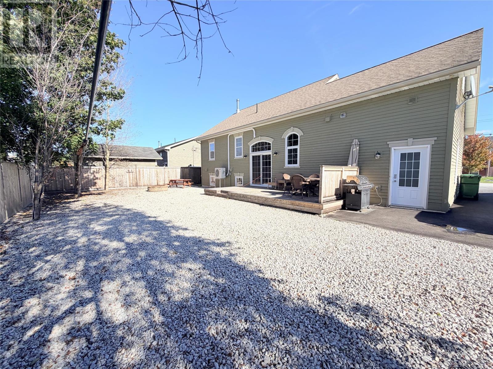 10 Ball Street Property Photo 43