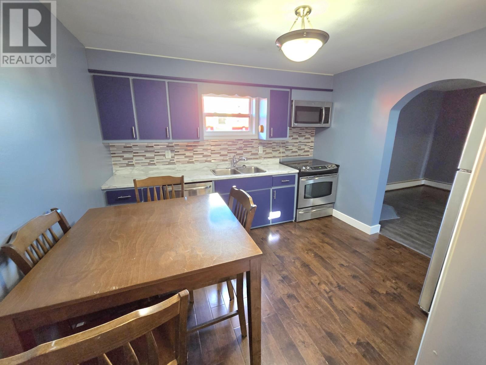 15 Coronation Street Property Photo 13