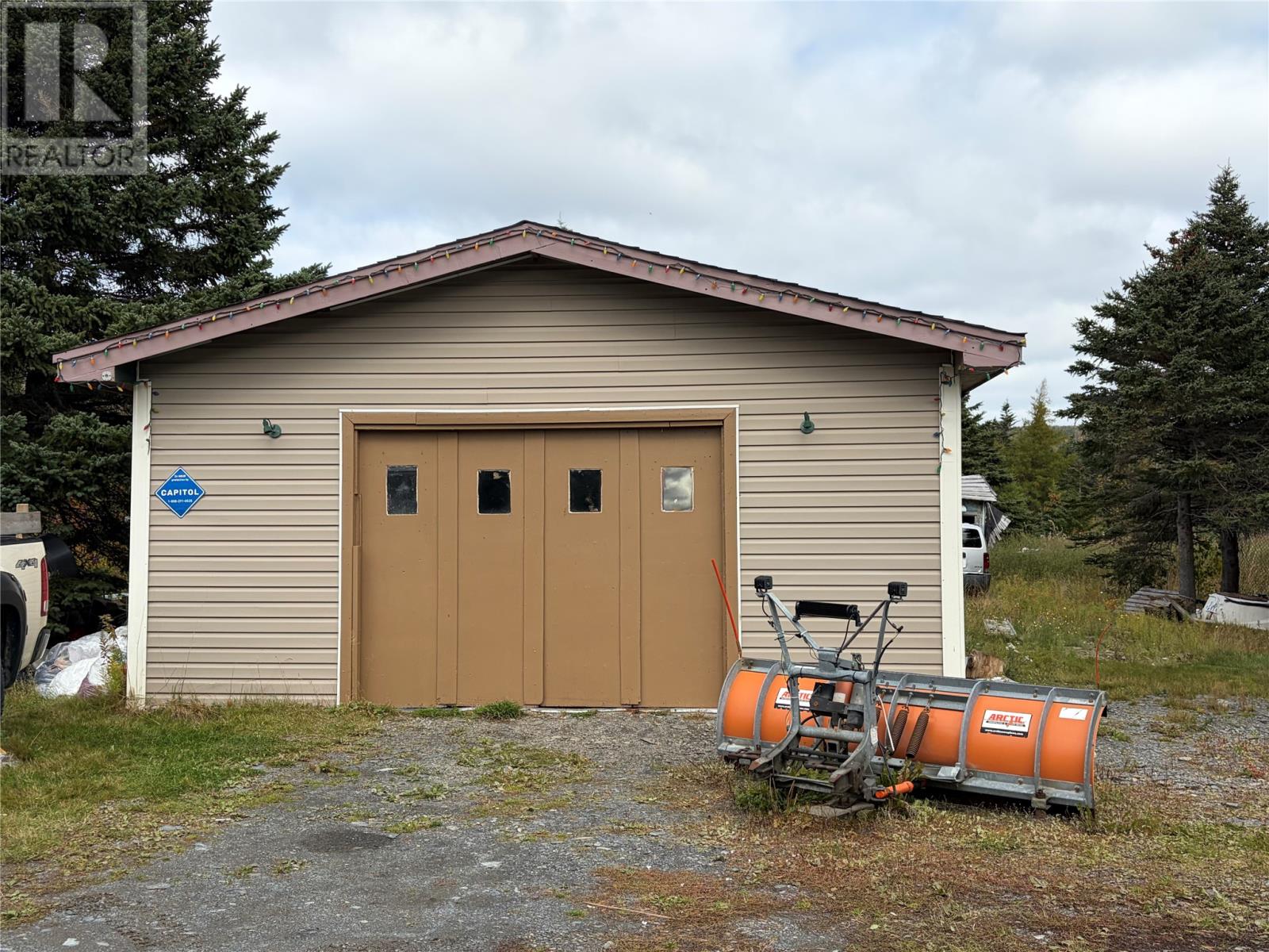 175 East Highway Property Photo 15