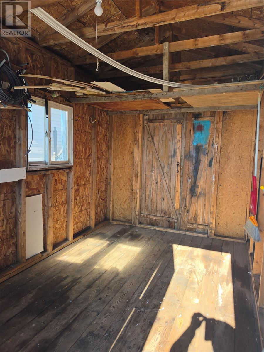 9 Knotts Lane Property Photo 24