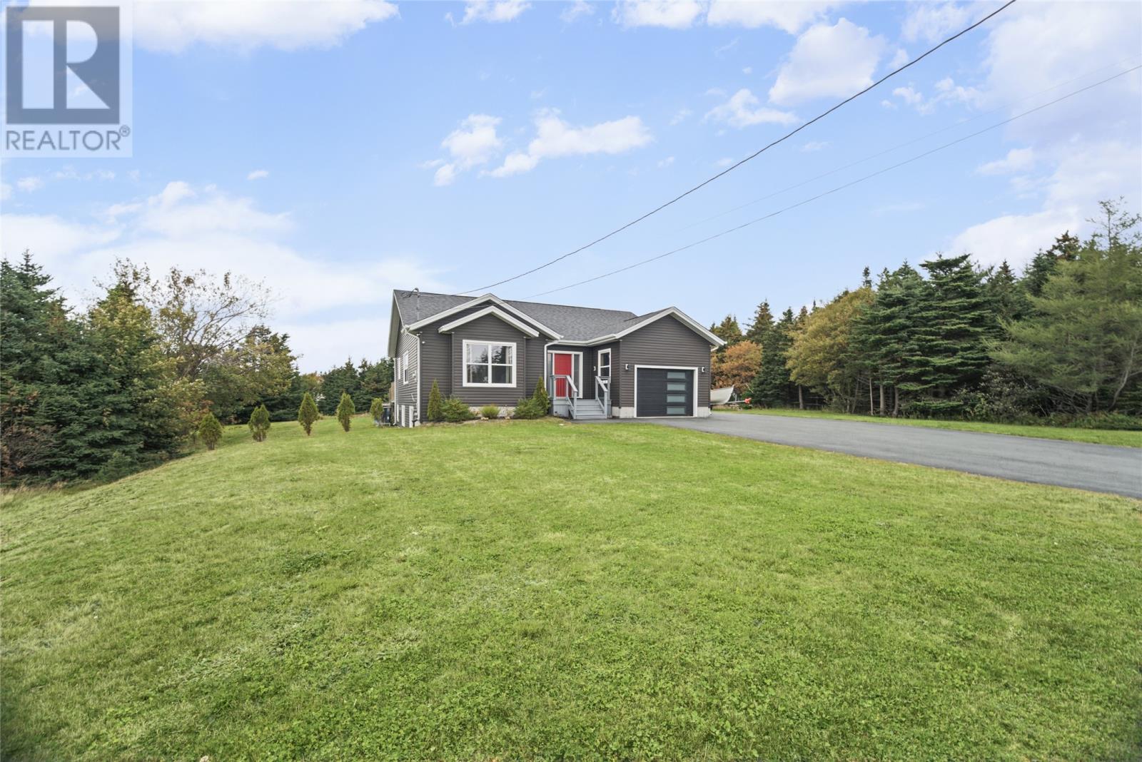 5 Red Cliff Road Property Photo 2