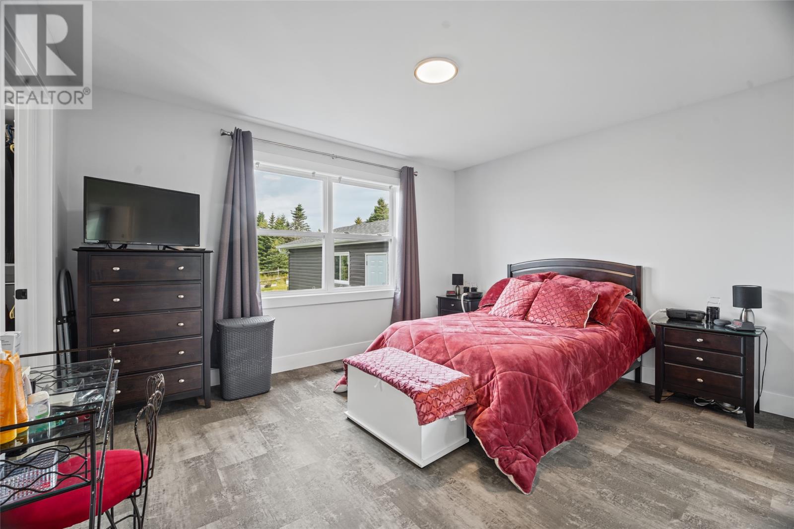 5 Red Cliff Road Property Photo 12