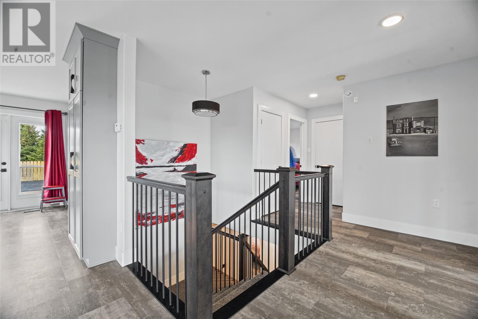 5 Red Cliff Road Property Photo 17