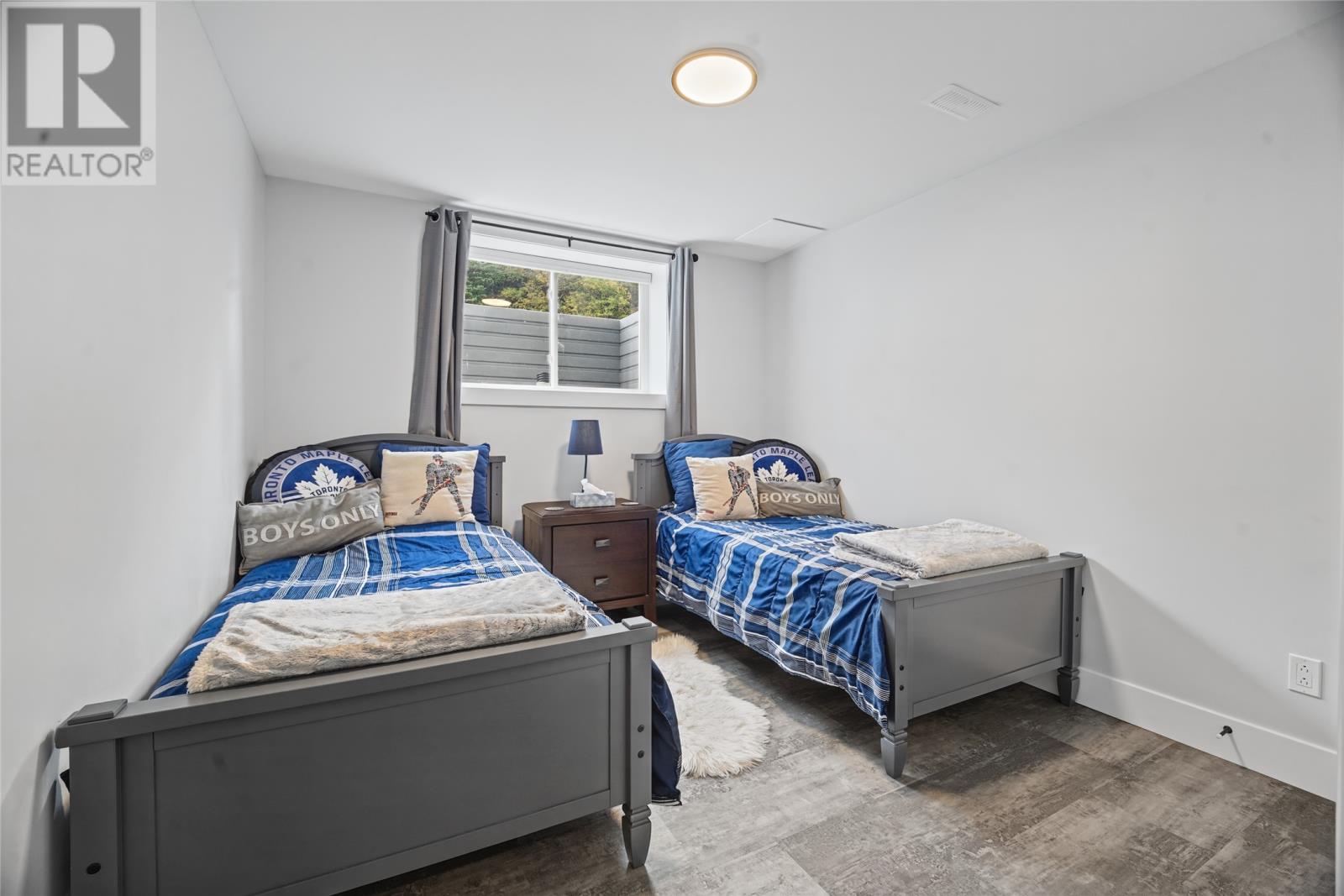 5 Red Cliff Road Property Photo 22