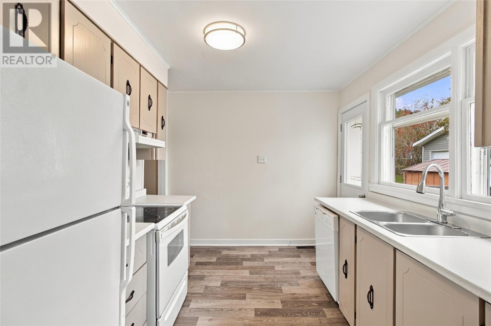 6 Cherry Hill Road Property Photo 8