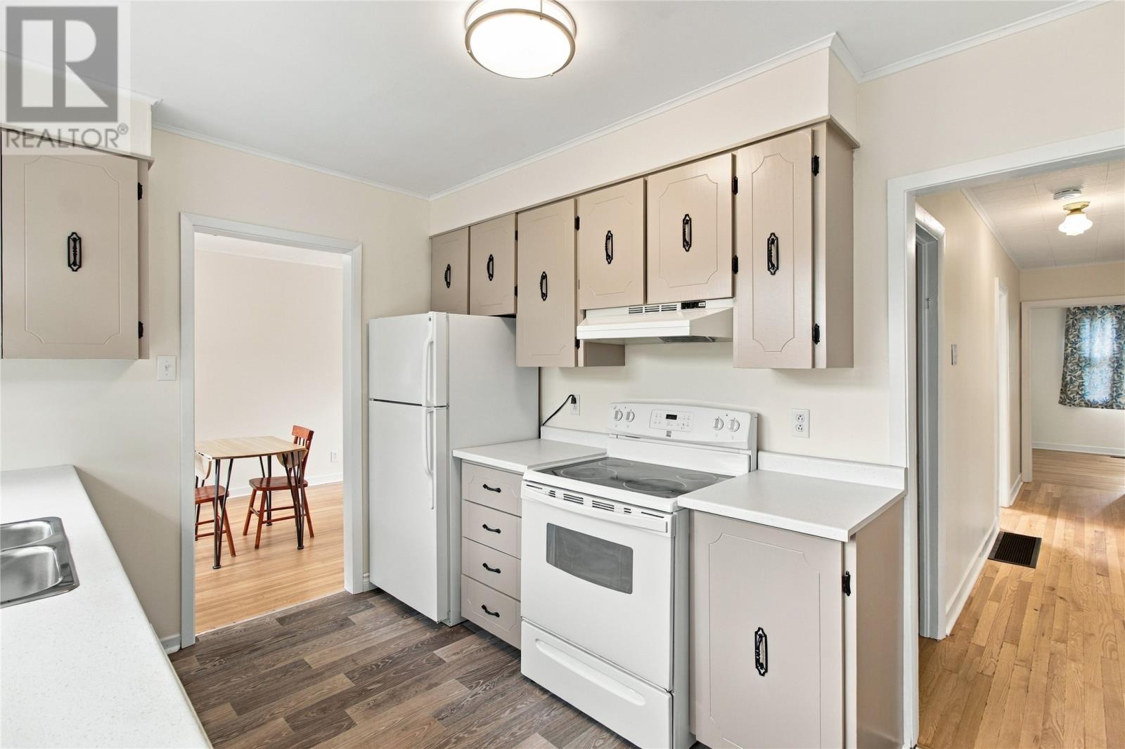 6 Cherry Hill Road Property Photo 9