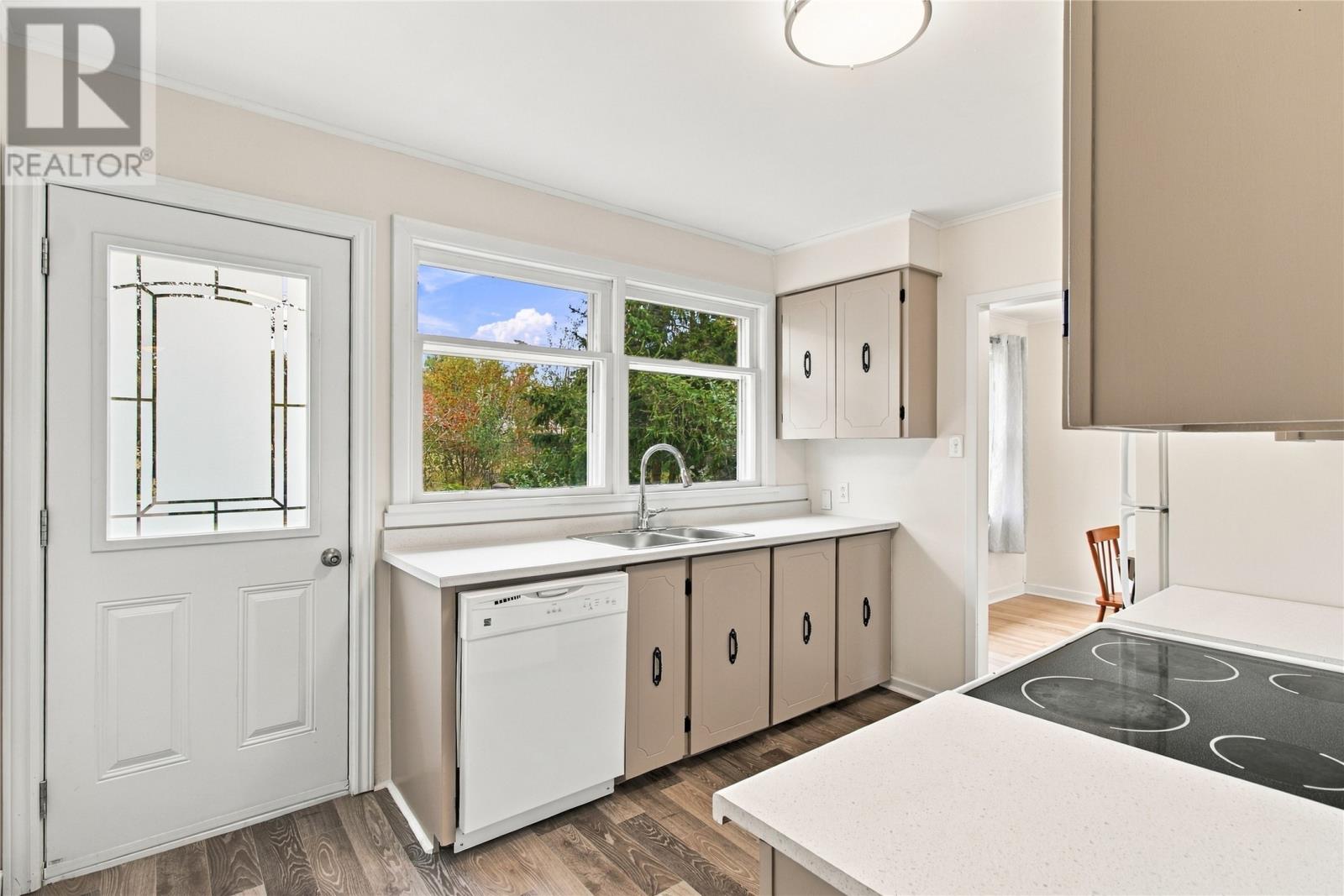 6 Cherry Hill Road Property Photo 10
