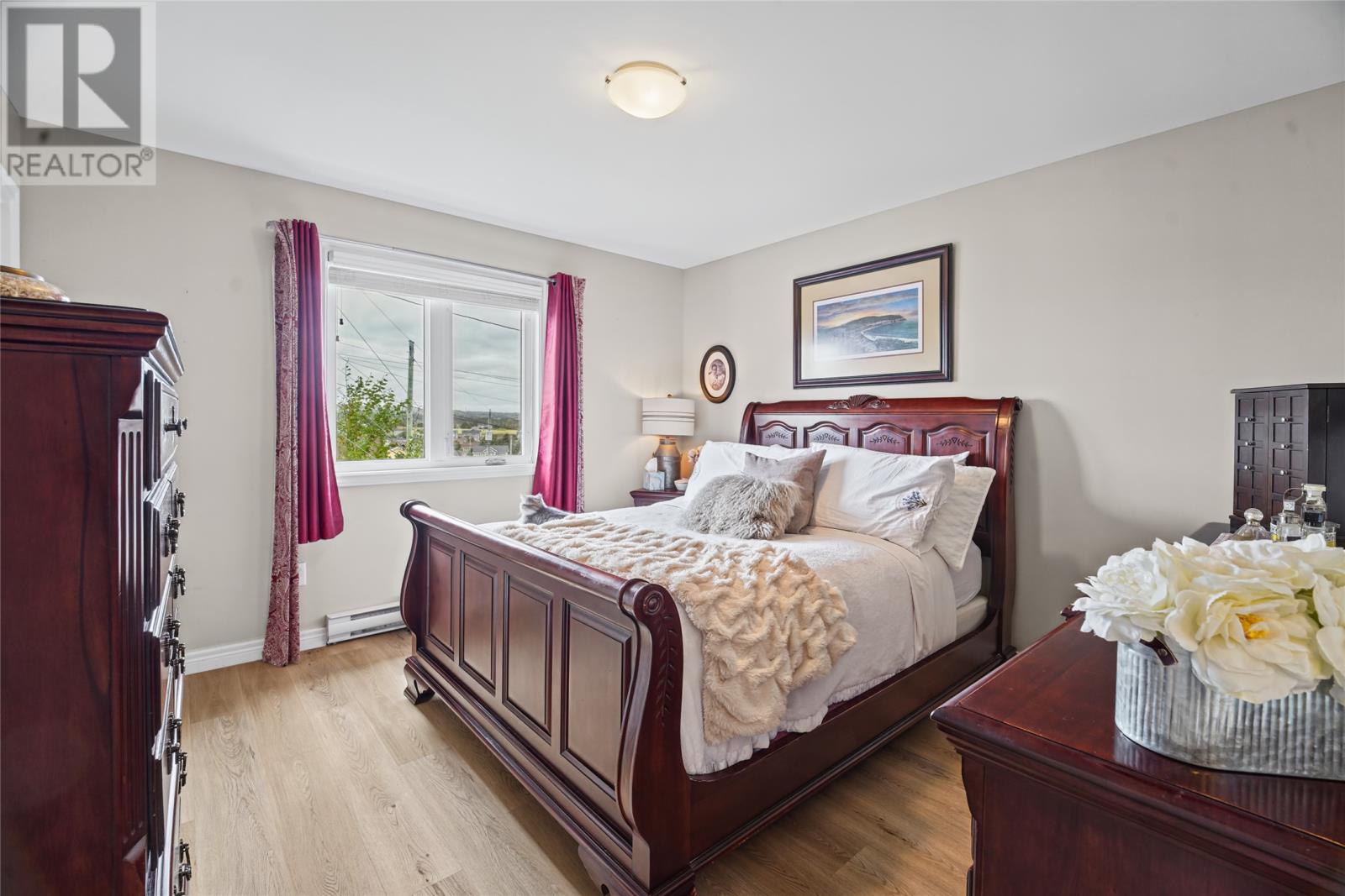 48 Cape Pine Street Property Photo 11